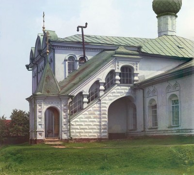 Крыльцо церкви Николы Пенского. Фото: С. М. Прокудина-Горского. Ярославль, 1911 г.